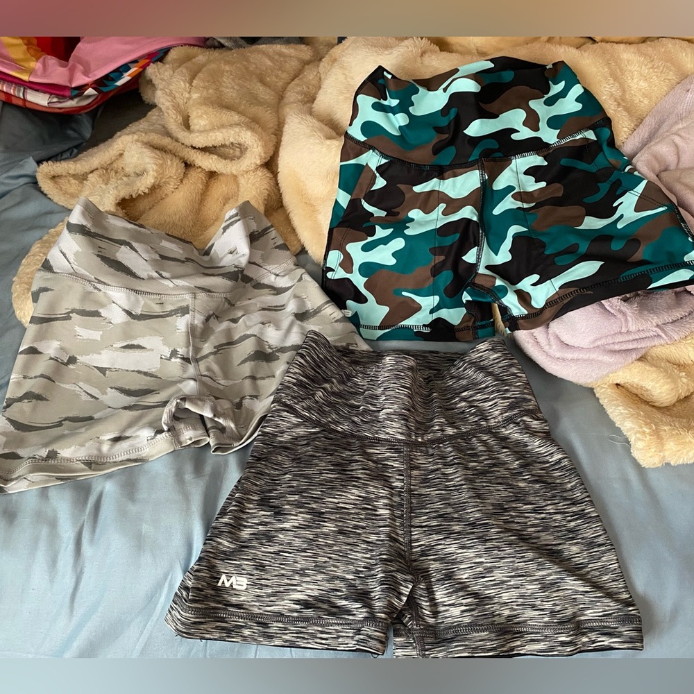 Minibeast short bundle